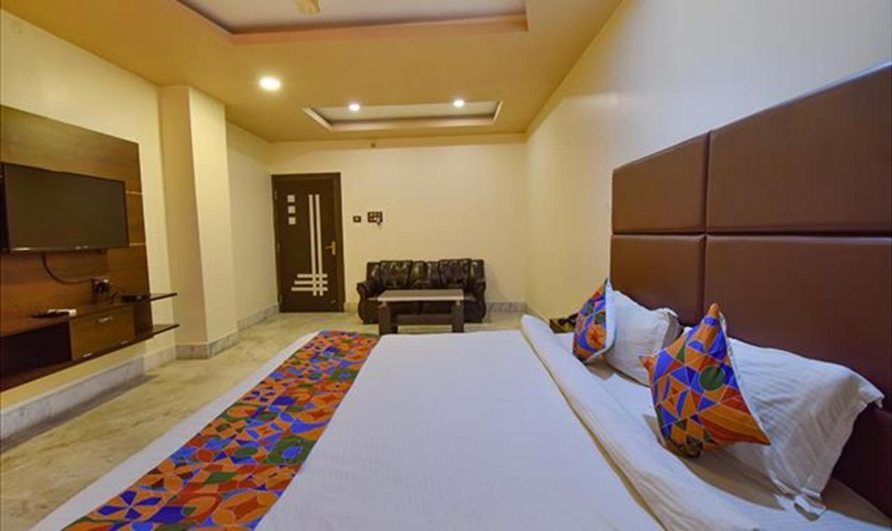 Fabhotel Rr Suites Гувахати Екстериор снимка